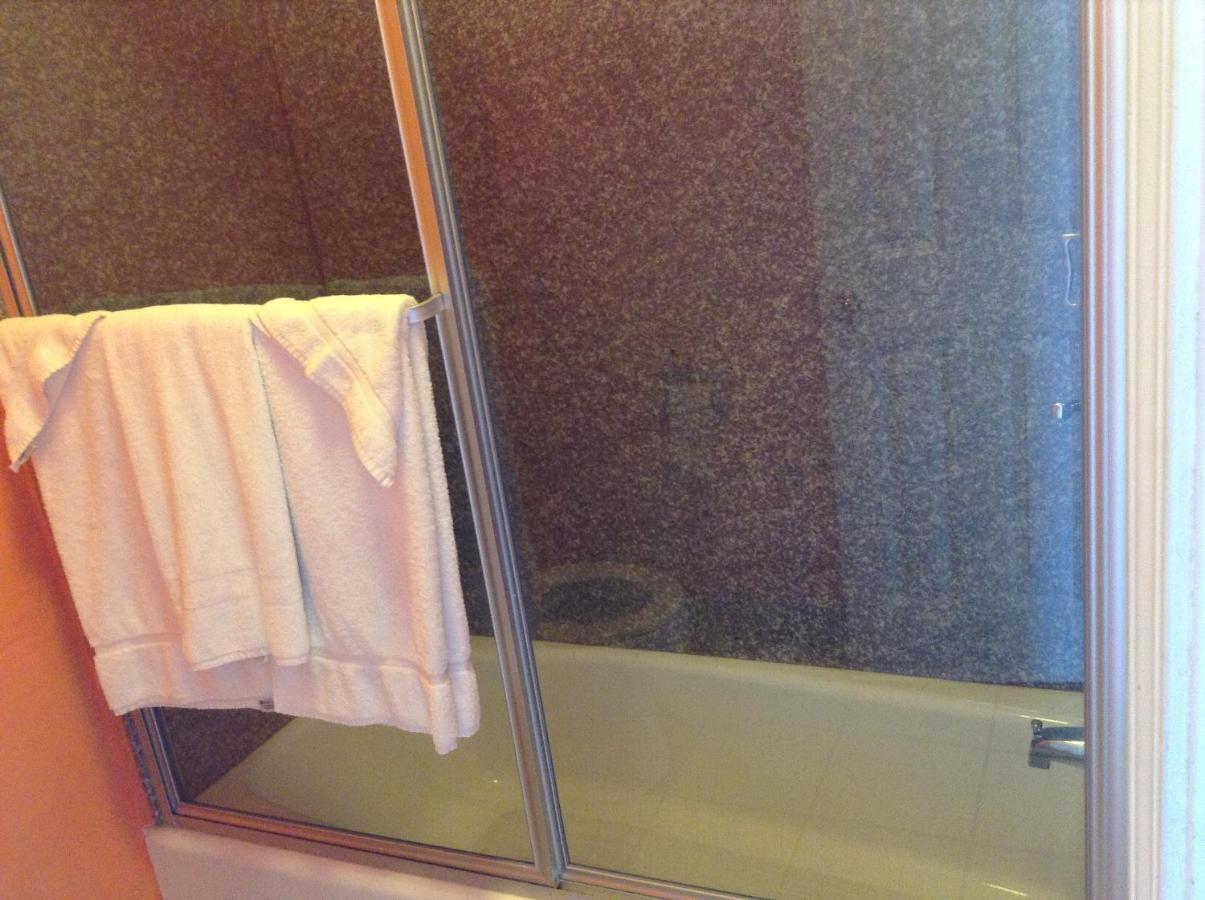 Coast Motel Long Beach Room photo